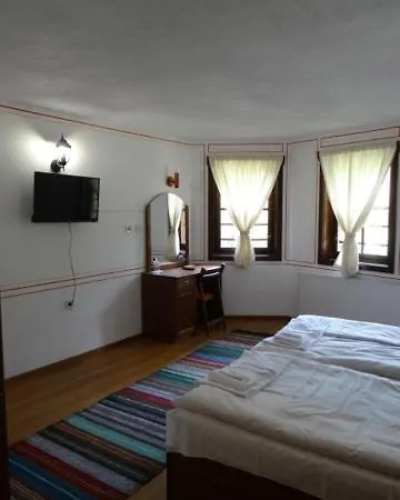 недкова къща Pensión 3*