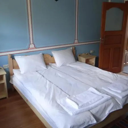 недкова къща Pensión 3*