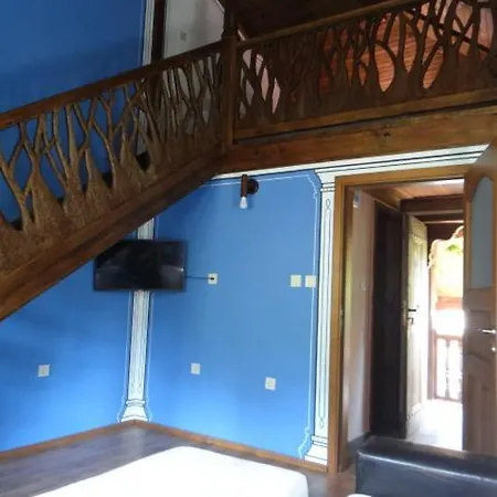 недкова къща Pensión 3*