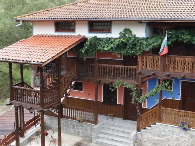 недкова къща Konukevi